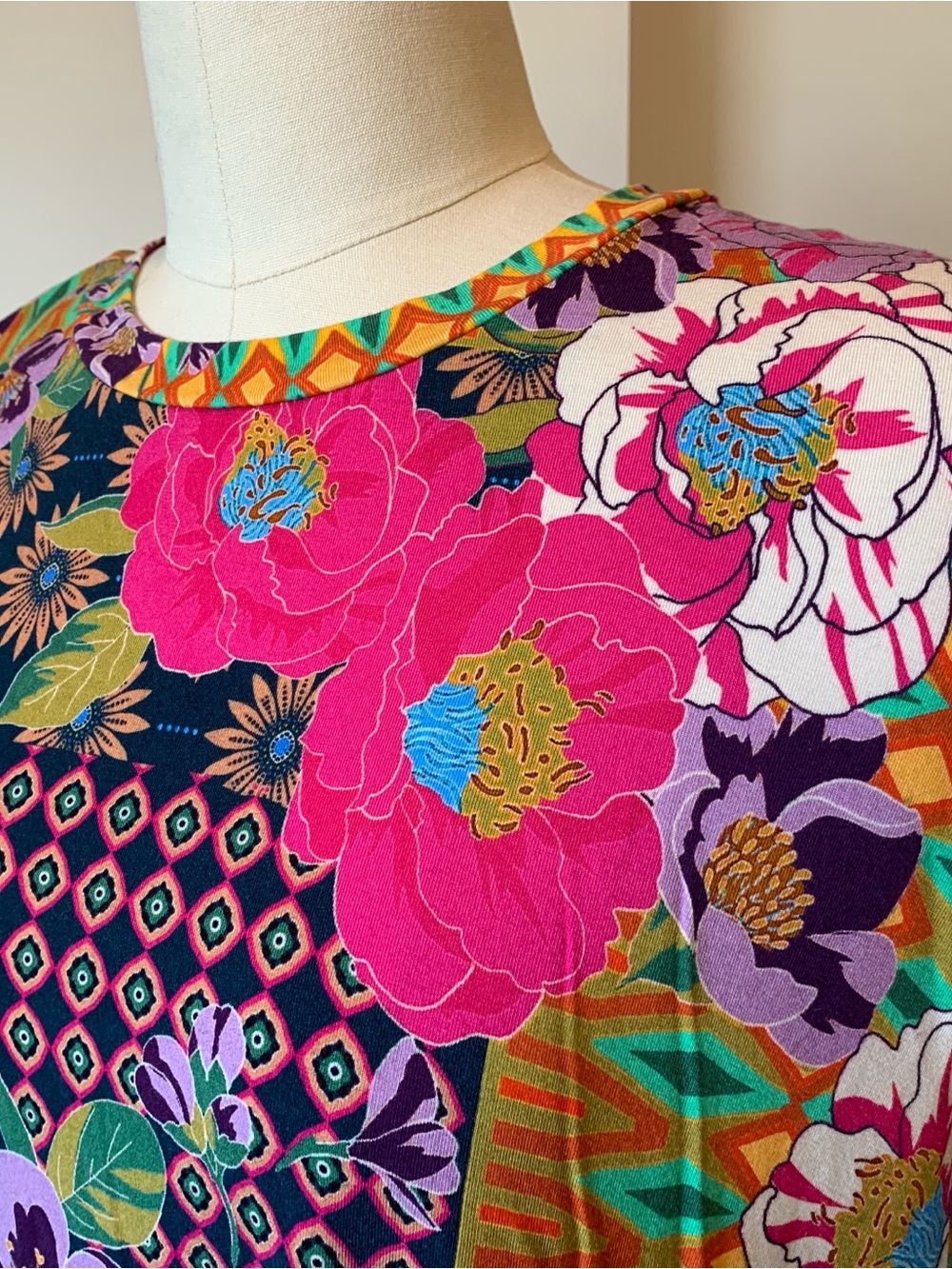 Johnny Was Multicolor Floral Tee - Picture 5 of 7